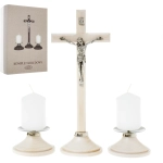 Drewniany Zestaw Kolędowy Beżowy z Krzyżem i Świecznikami w Pudełku 22 cm
